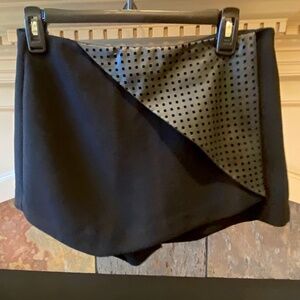 BCBGENERATION Black Skort